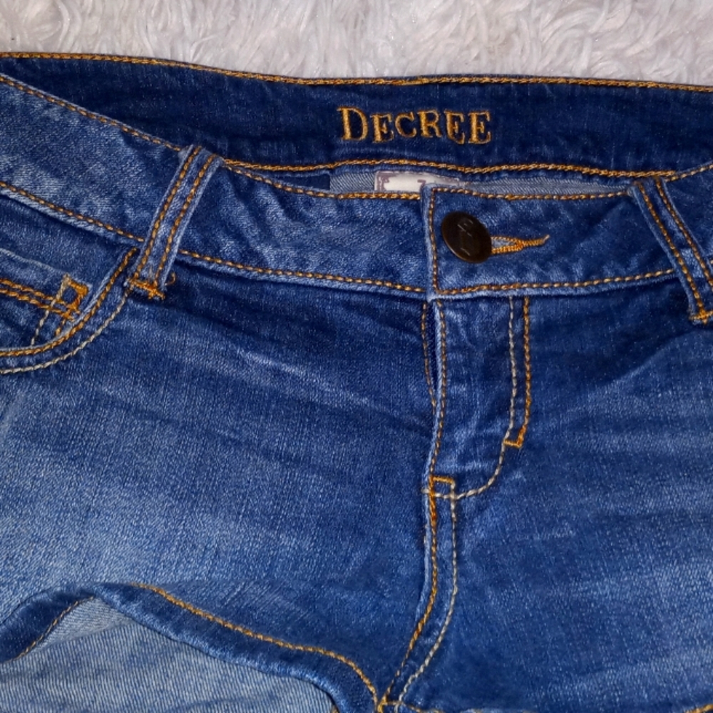 Decree jean shorts size 7 meduim blue